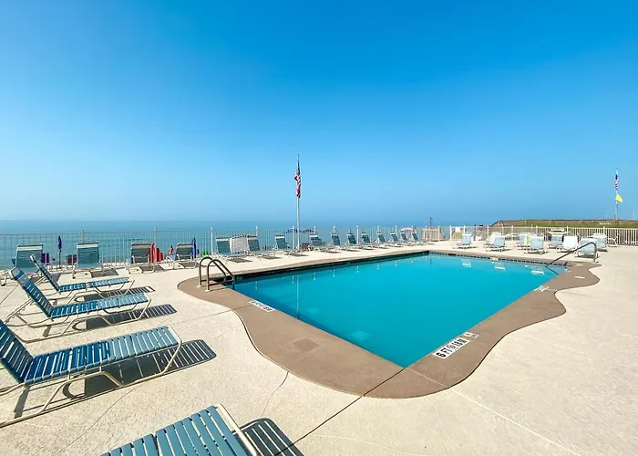 Edgewater West 83 *